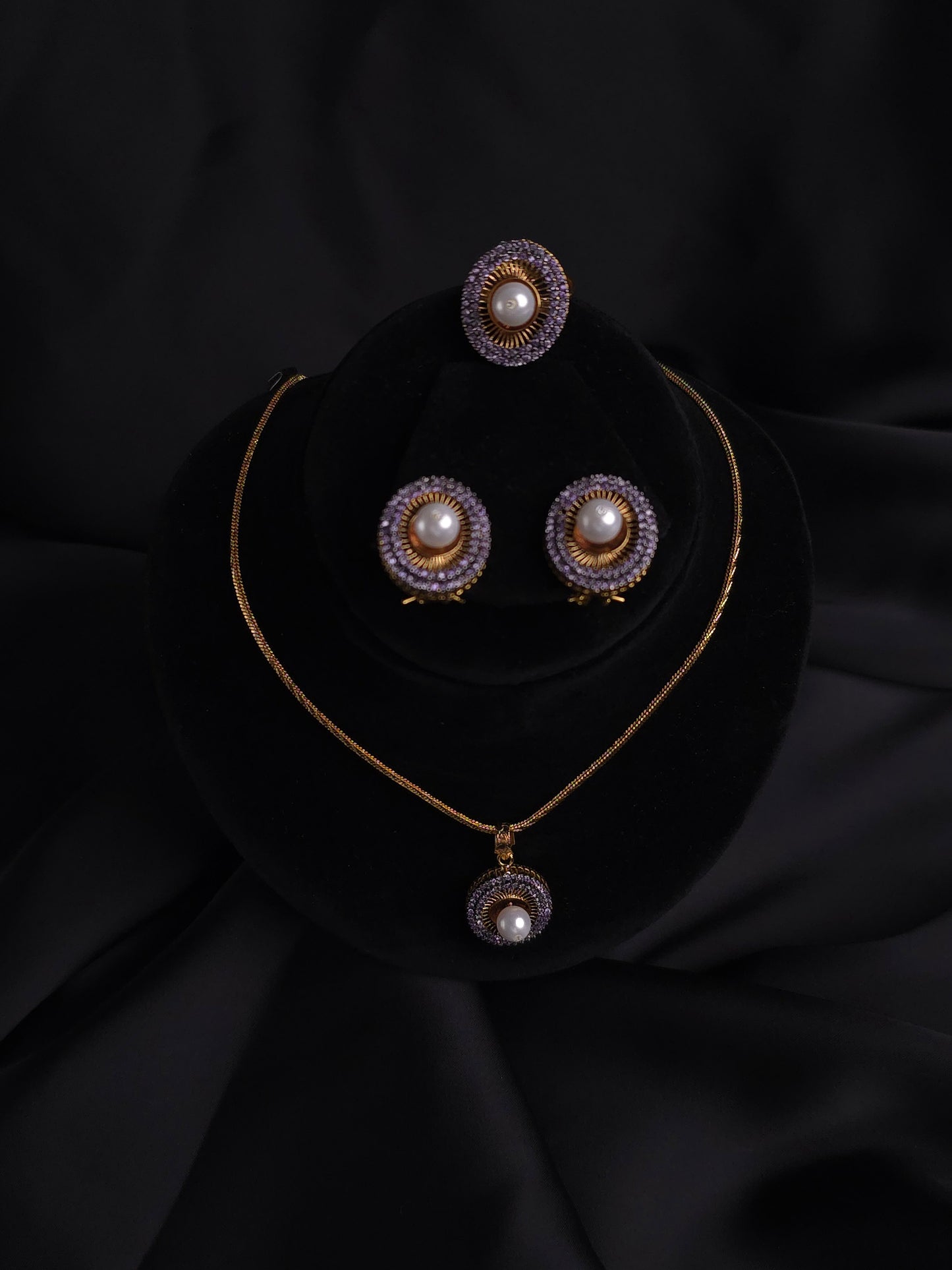 Halo Pearl Set