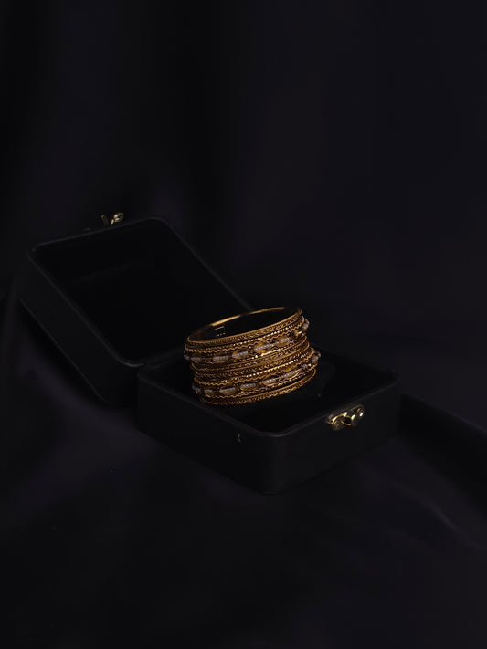 Antique Leaf Pattern Kundan Bangles