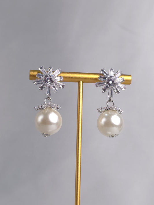 Snowflake Pearl Drops