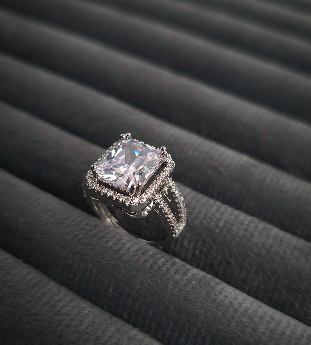 Magestic Holo Ring