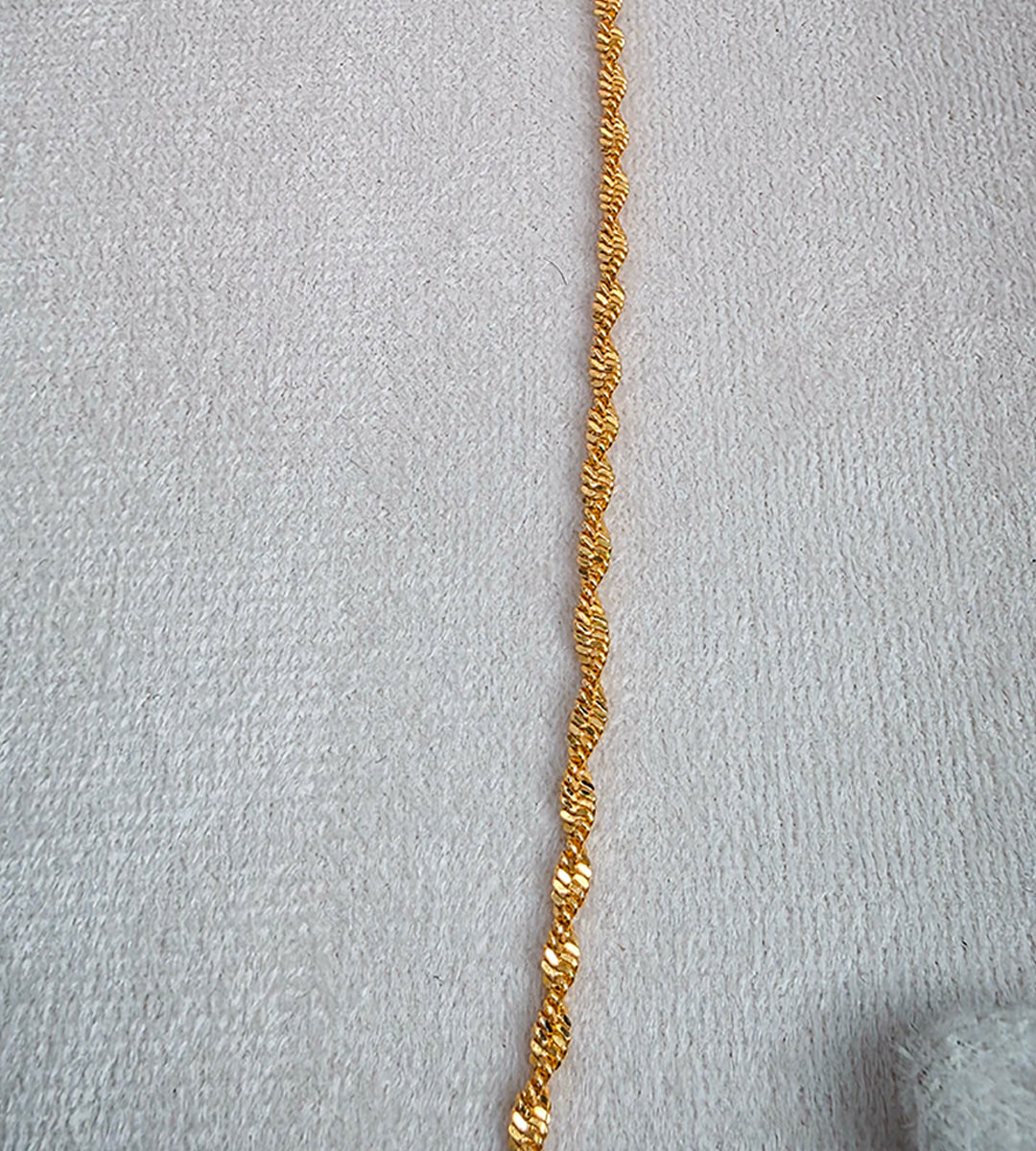 Twisted Luster Chain