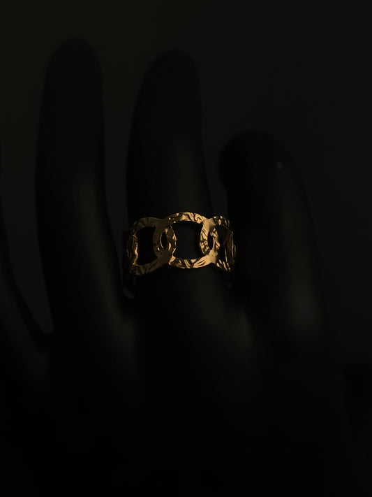 Molten Chain Link Ring