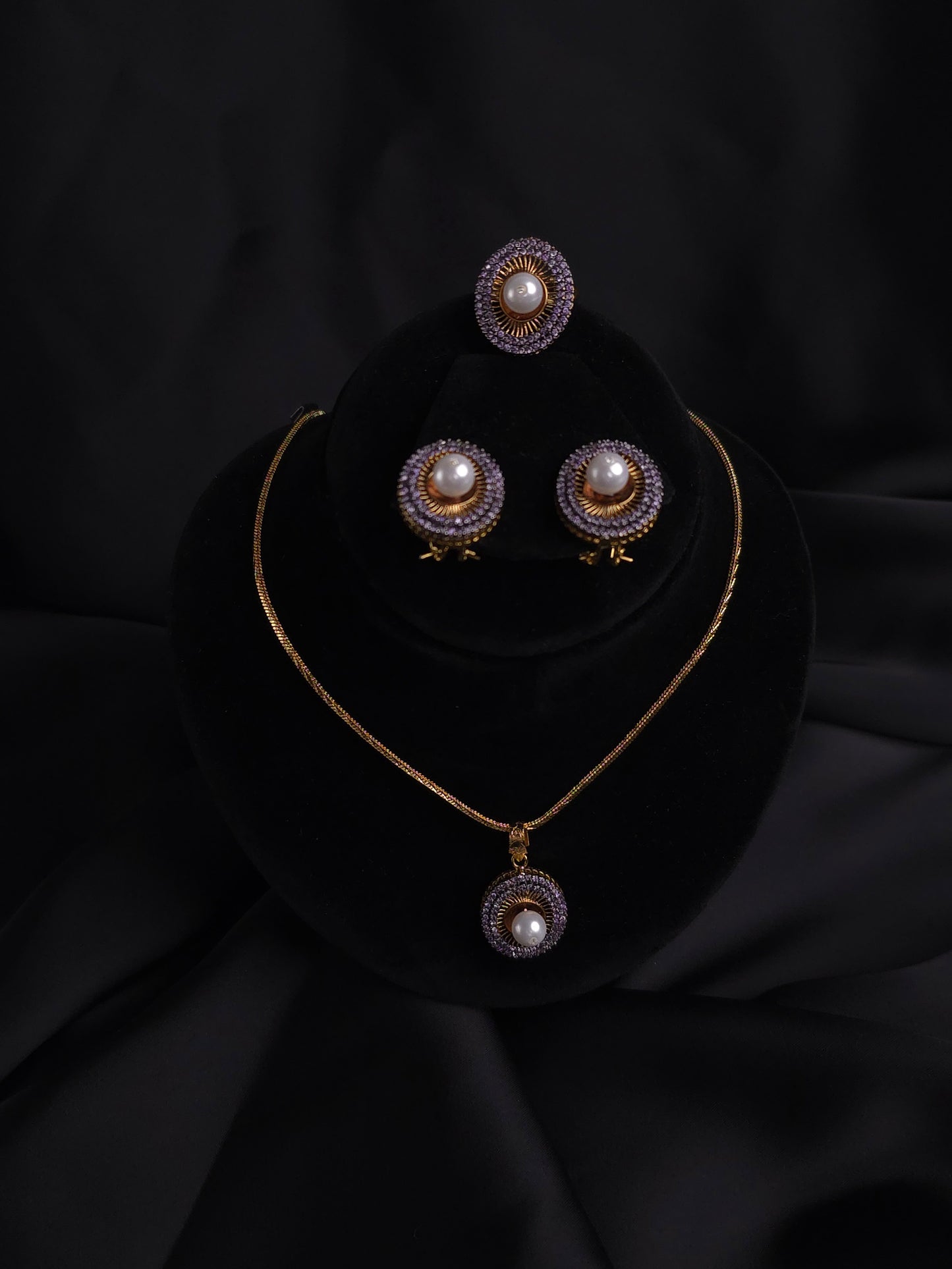 Halo Pearl Set