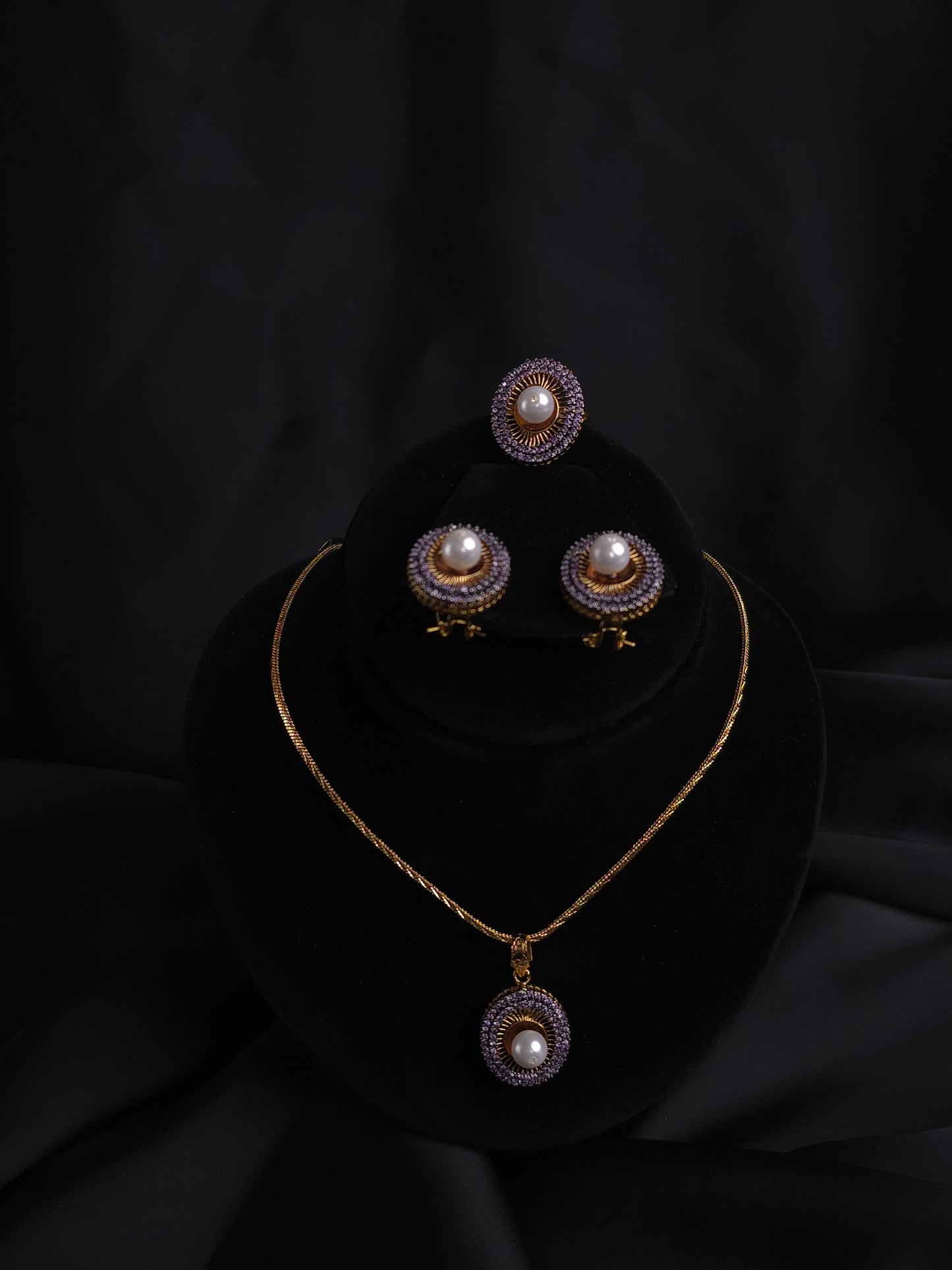 Halo Pearl Set