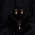 Lumiére Pearl Set