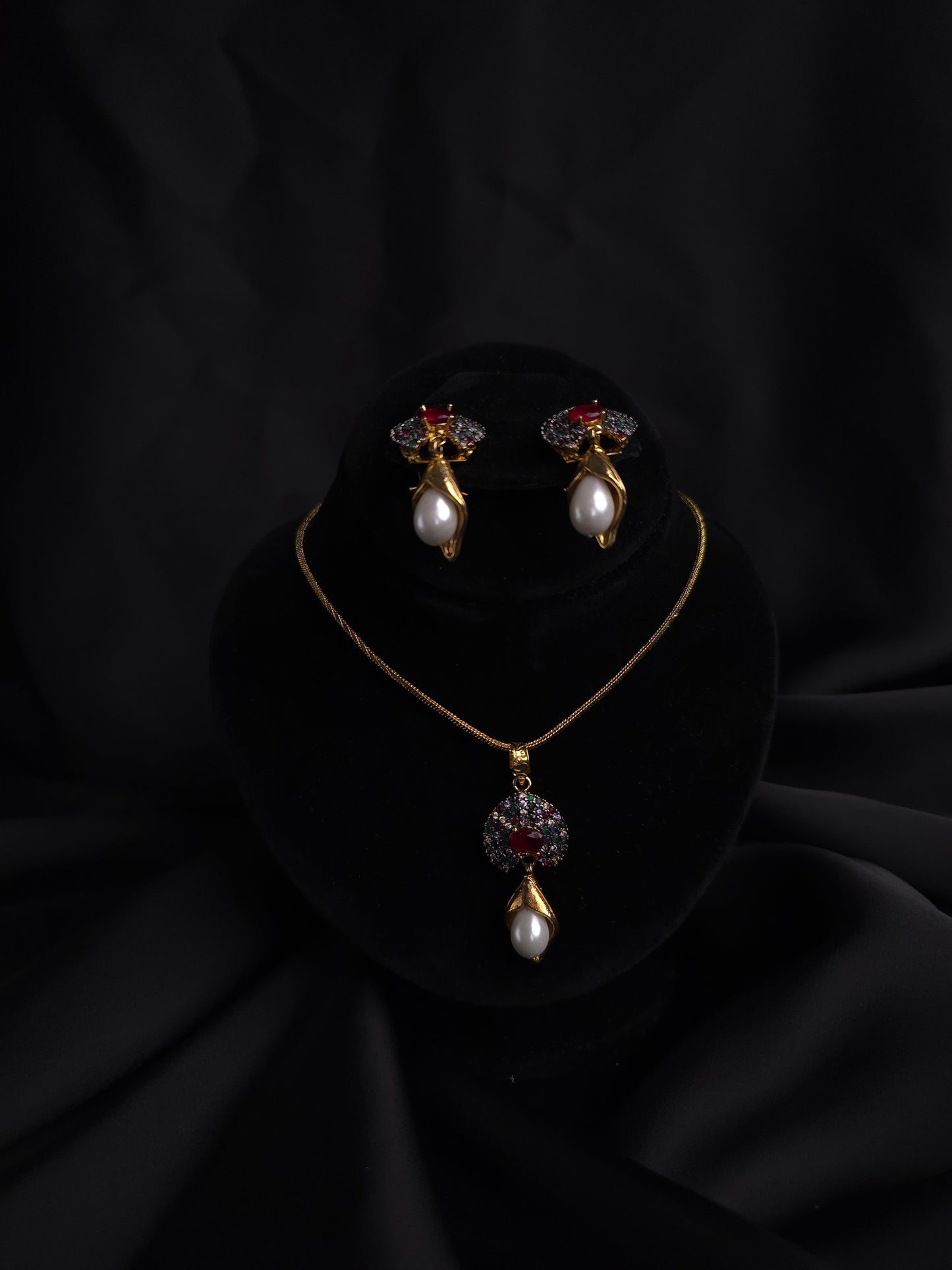 Lumiére Pearl Set