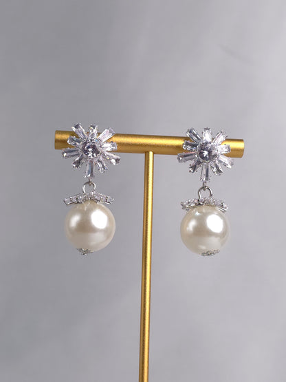 Snowflake Pearl Drops