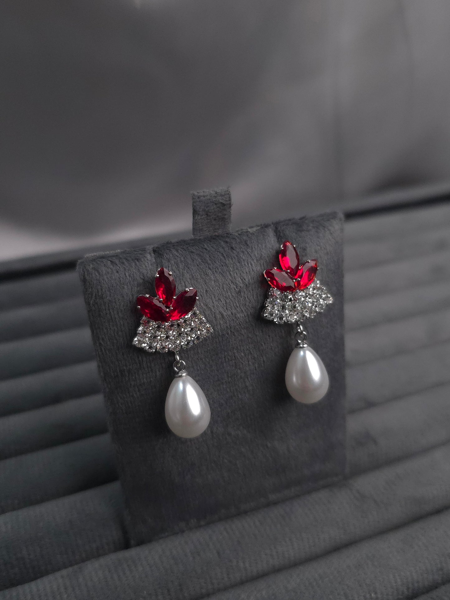 Fan Pearl Drops