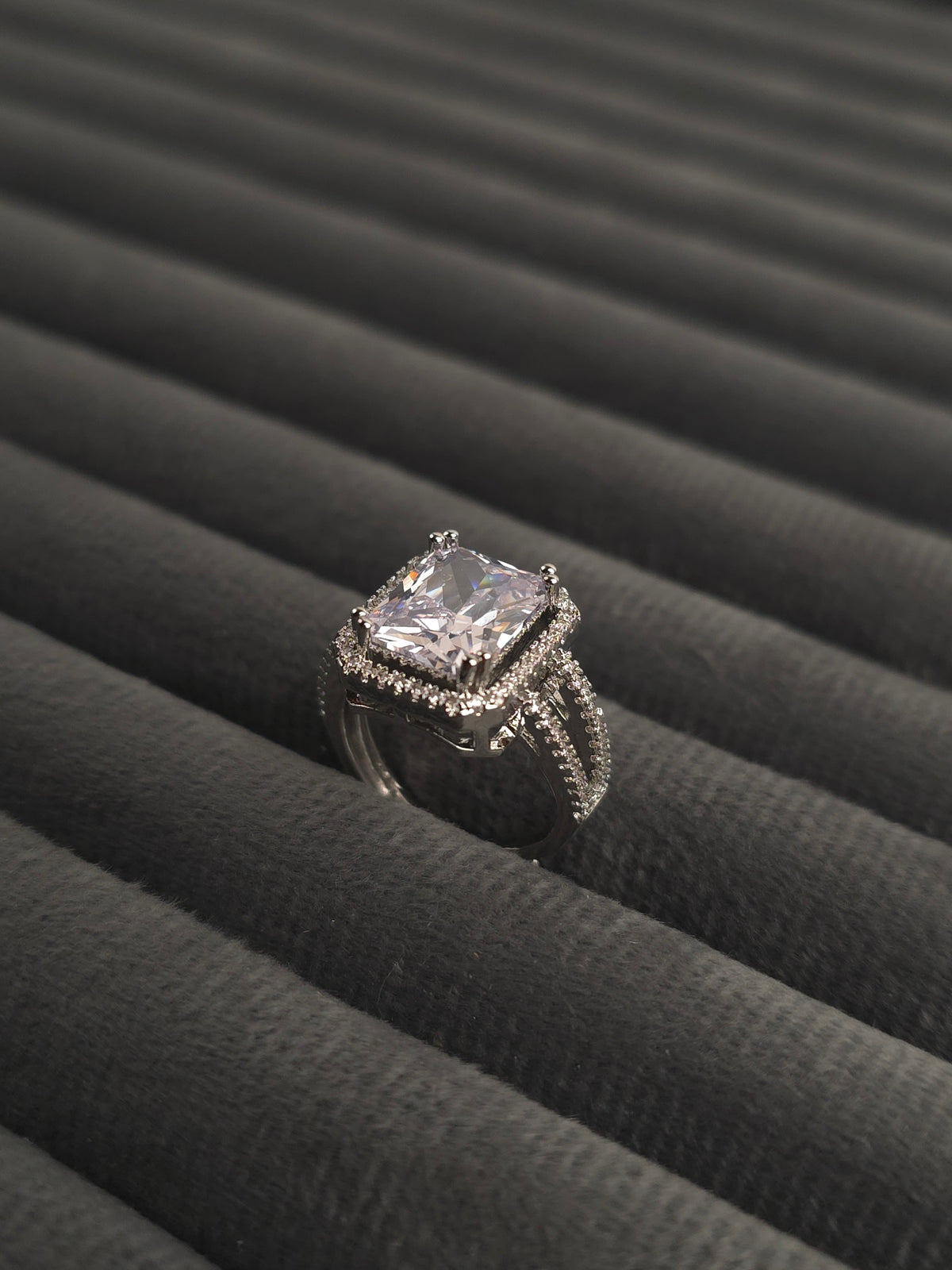 Magestic Holo Ring