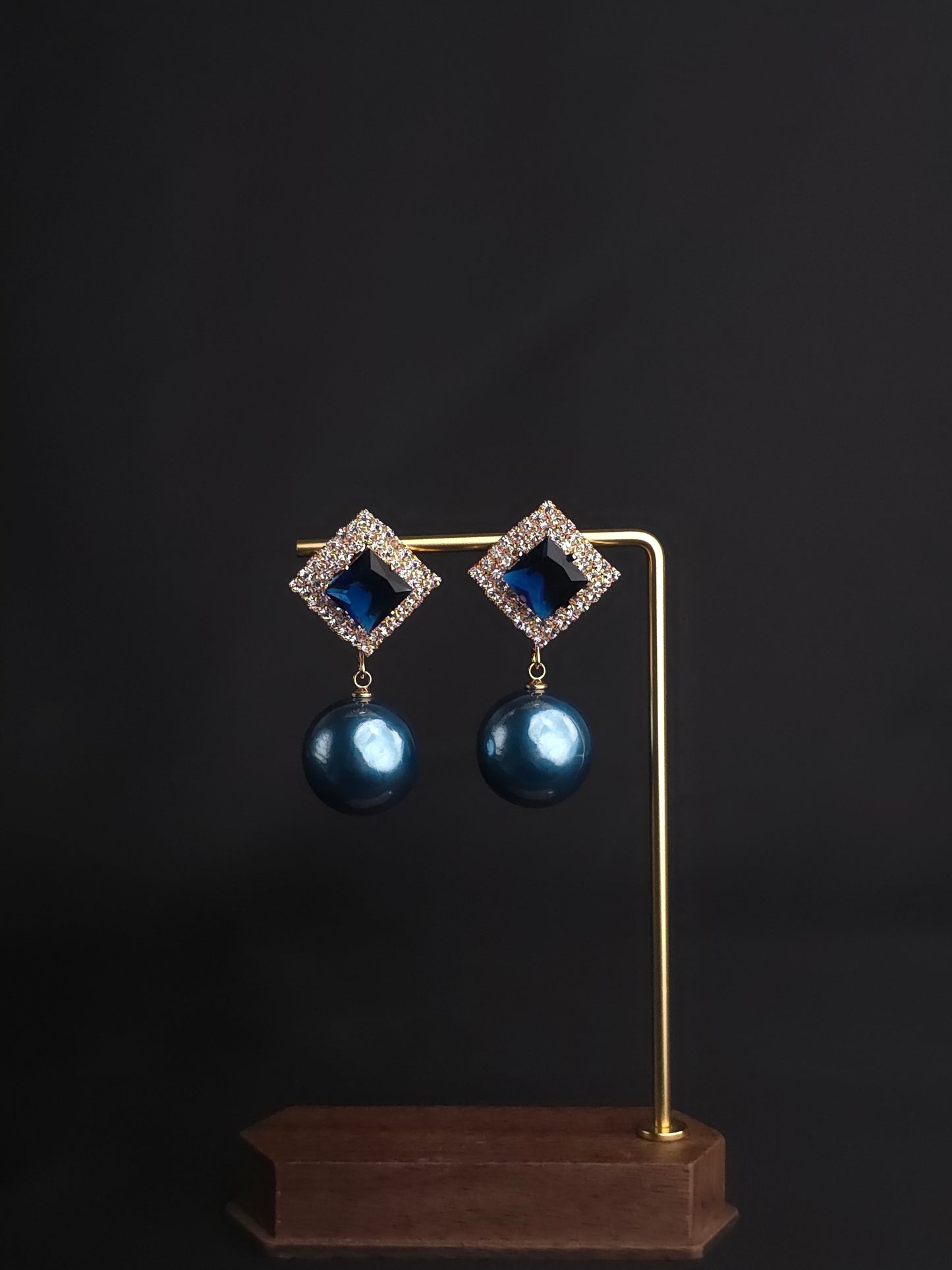 Charm Solitaire Drops Earring