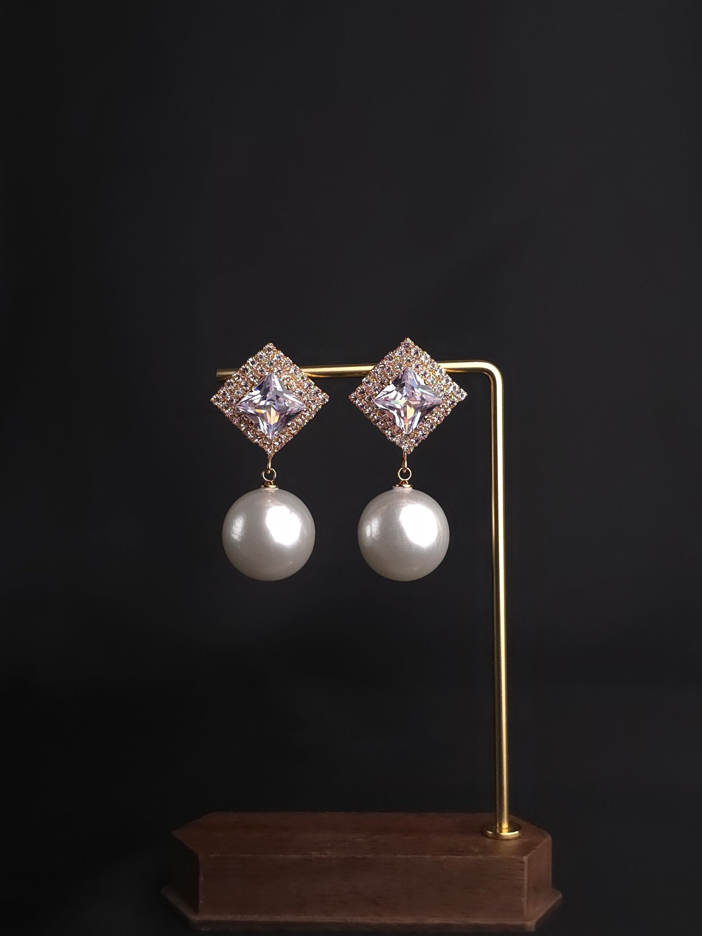 Charm Solitaire Drops Earring