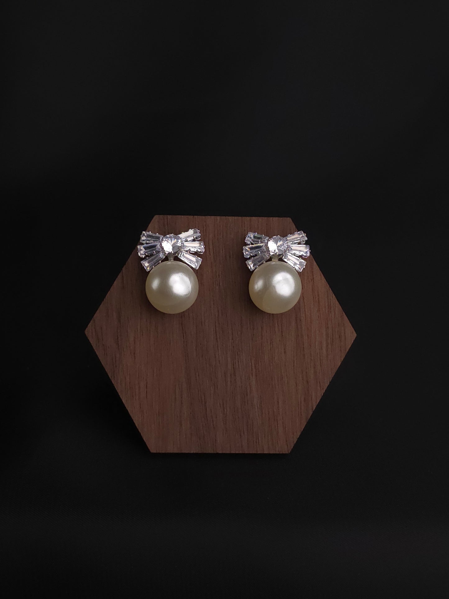 Veloura Earrings