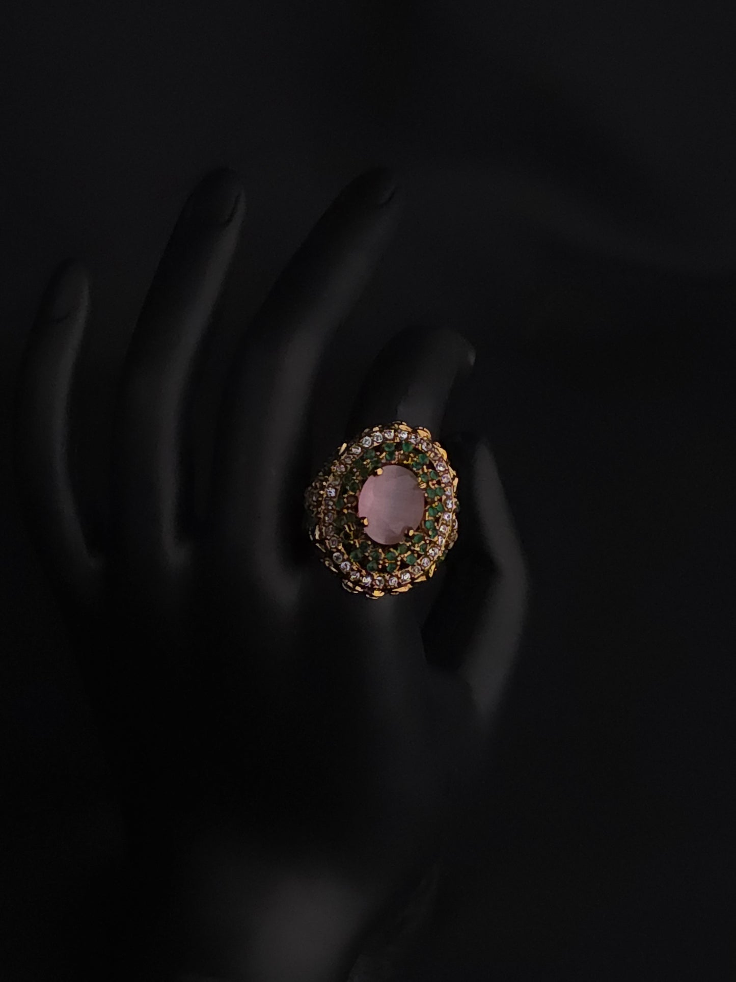 Naurattan-Style Cluster Ring