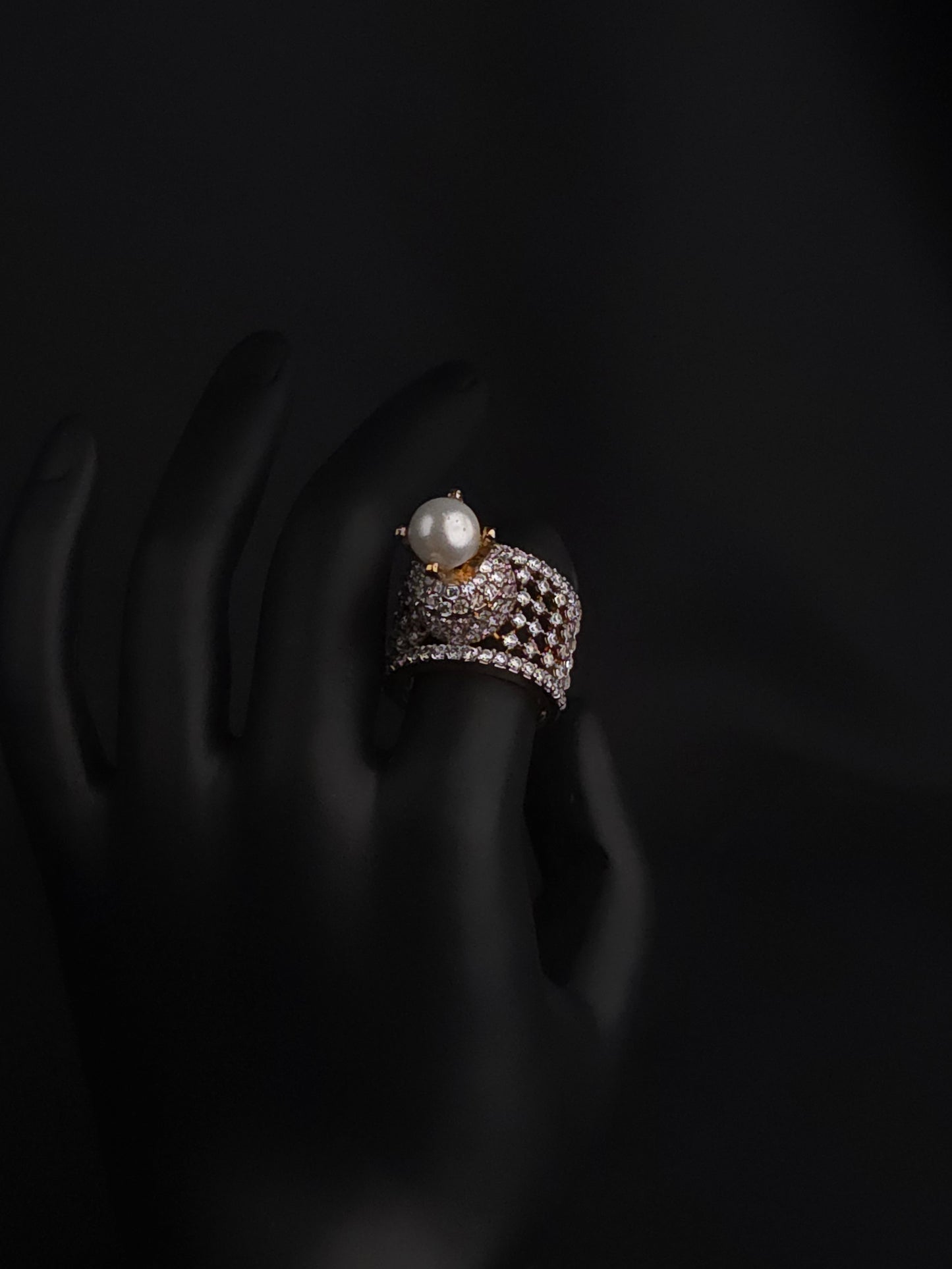Architectural Lattice Statement Ring