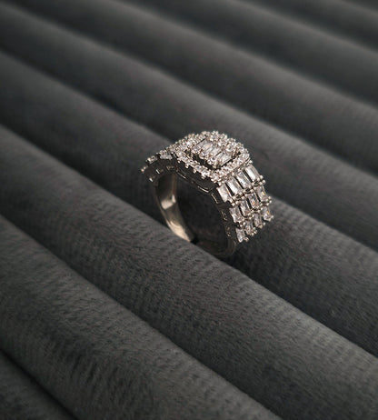 Buckle Sovereign Ring