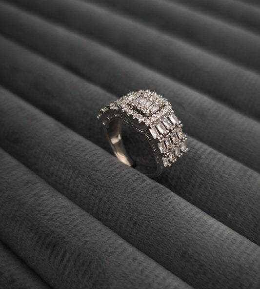 Buckle Sovereign Ring