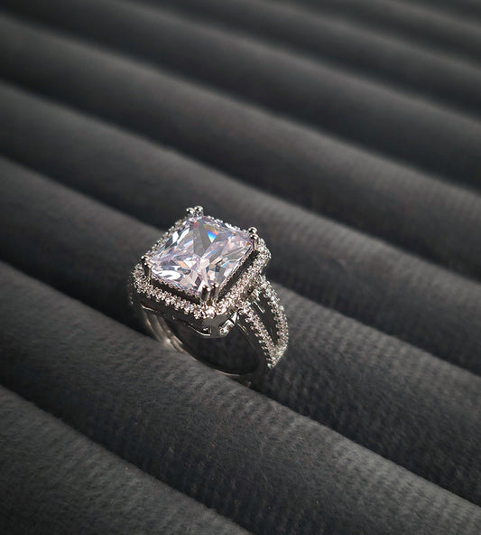Magestic Holo Ring