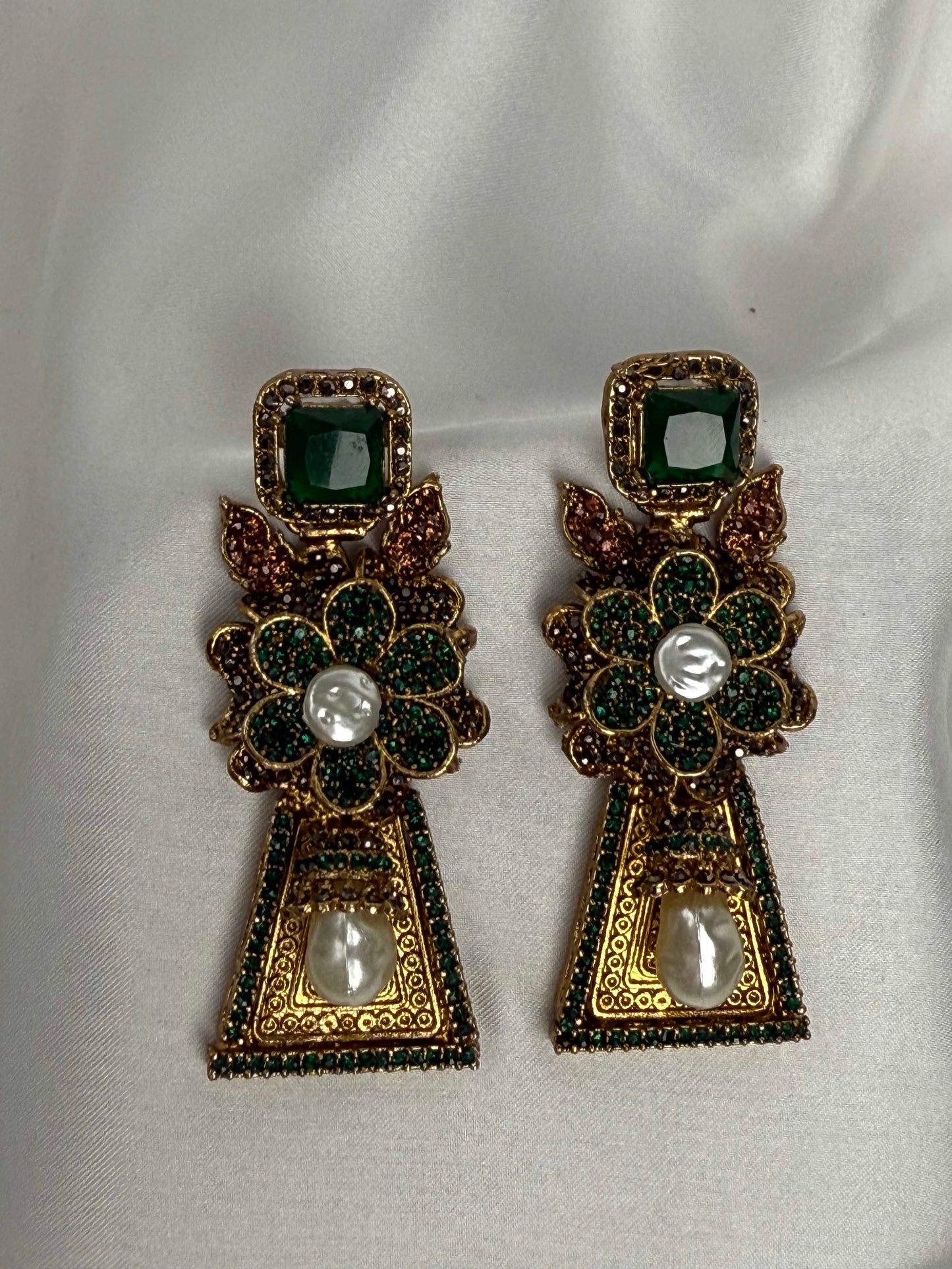 Emerald Gul-e-Noor Earrings
