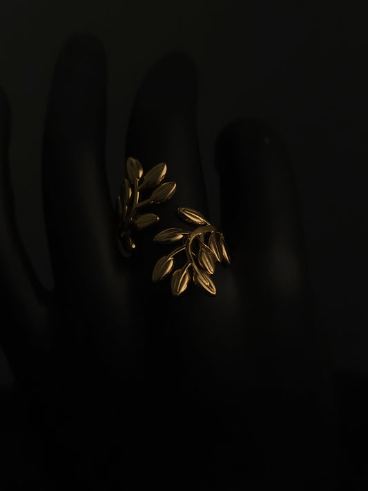 Eden Leaf Ring