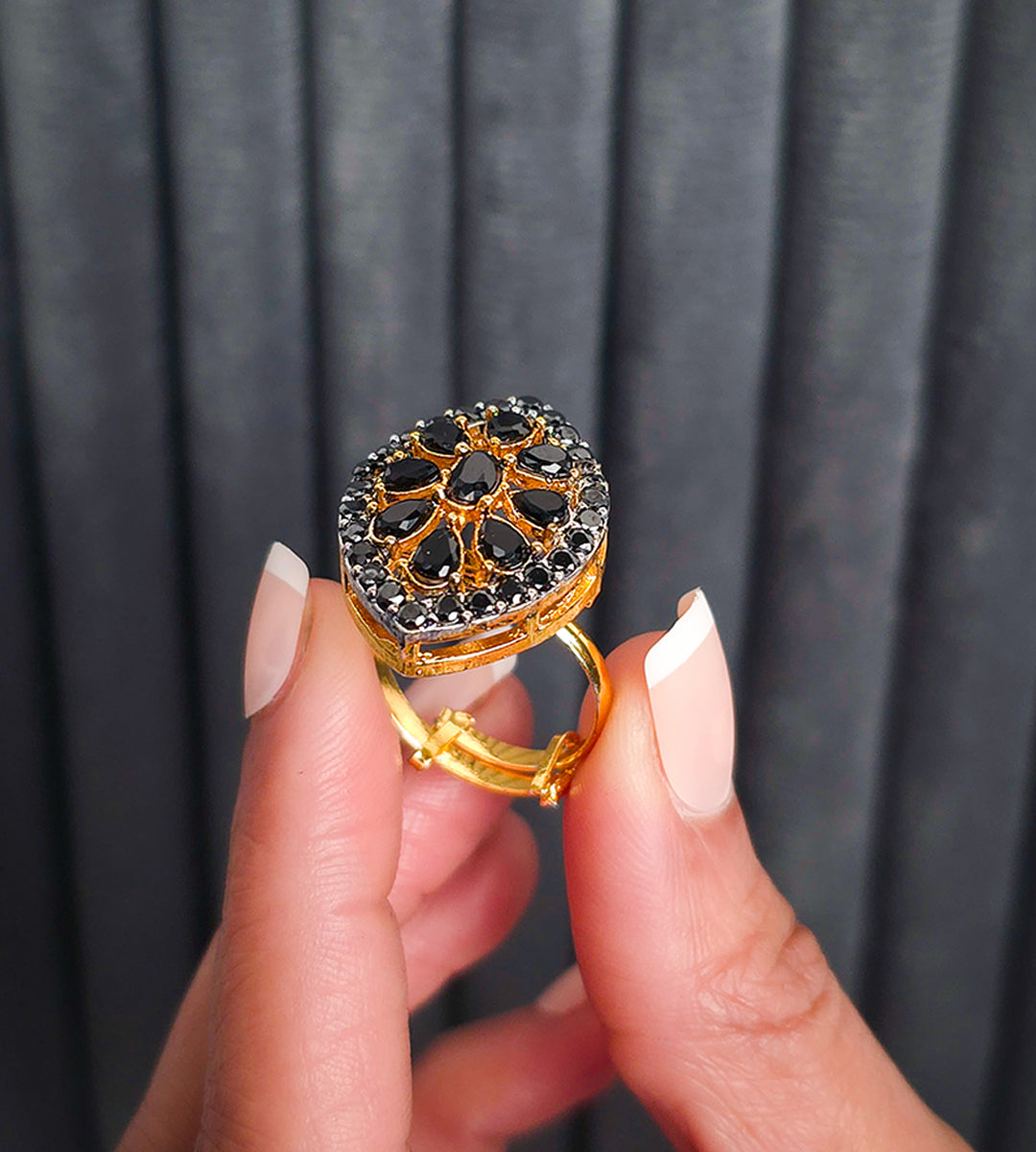 Bloom Aura Ring