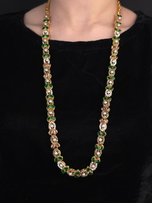 The Emerald Soraro Garland