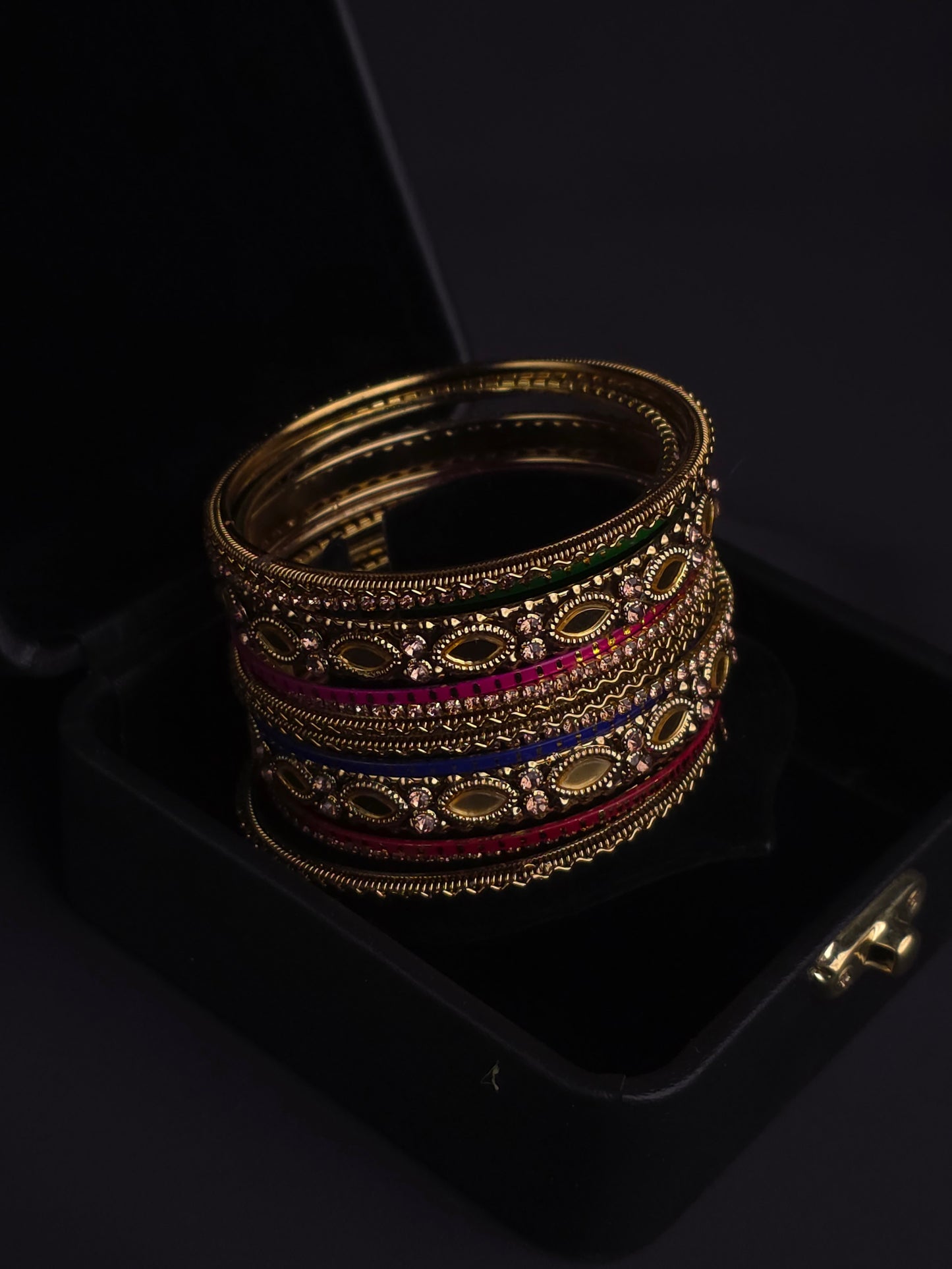 Leafy Oxidized Tone Bangles