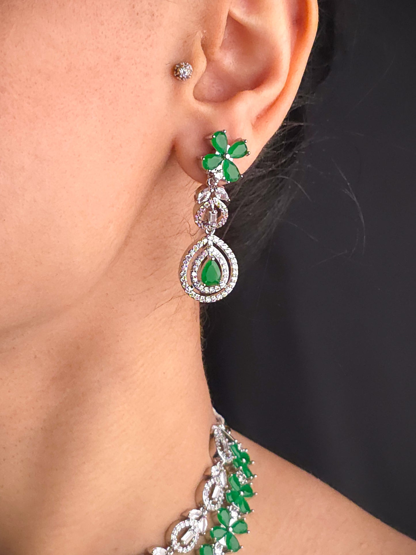 Double Layered Flora Vine Set