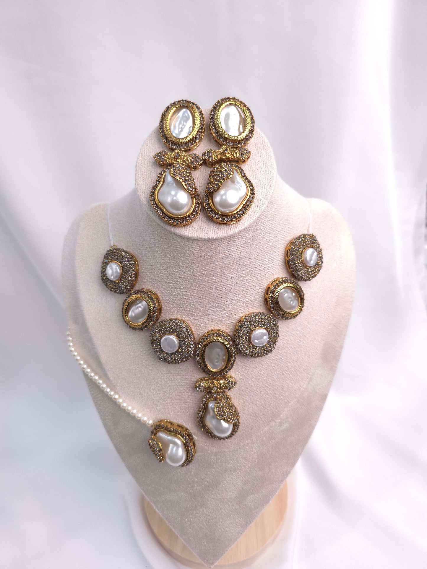 The Mehak Set