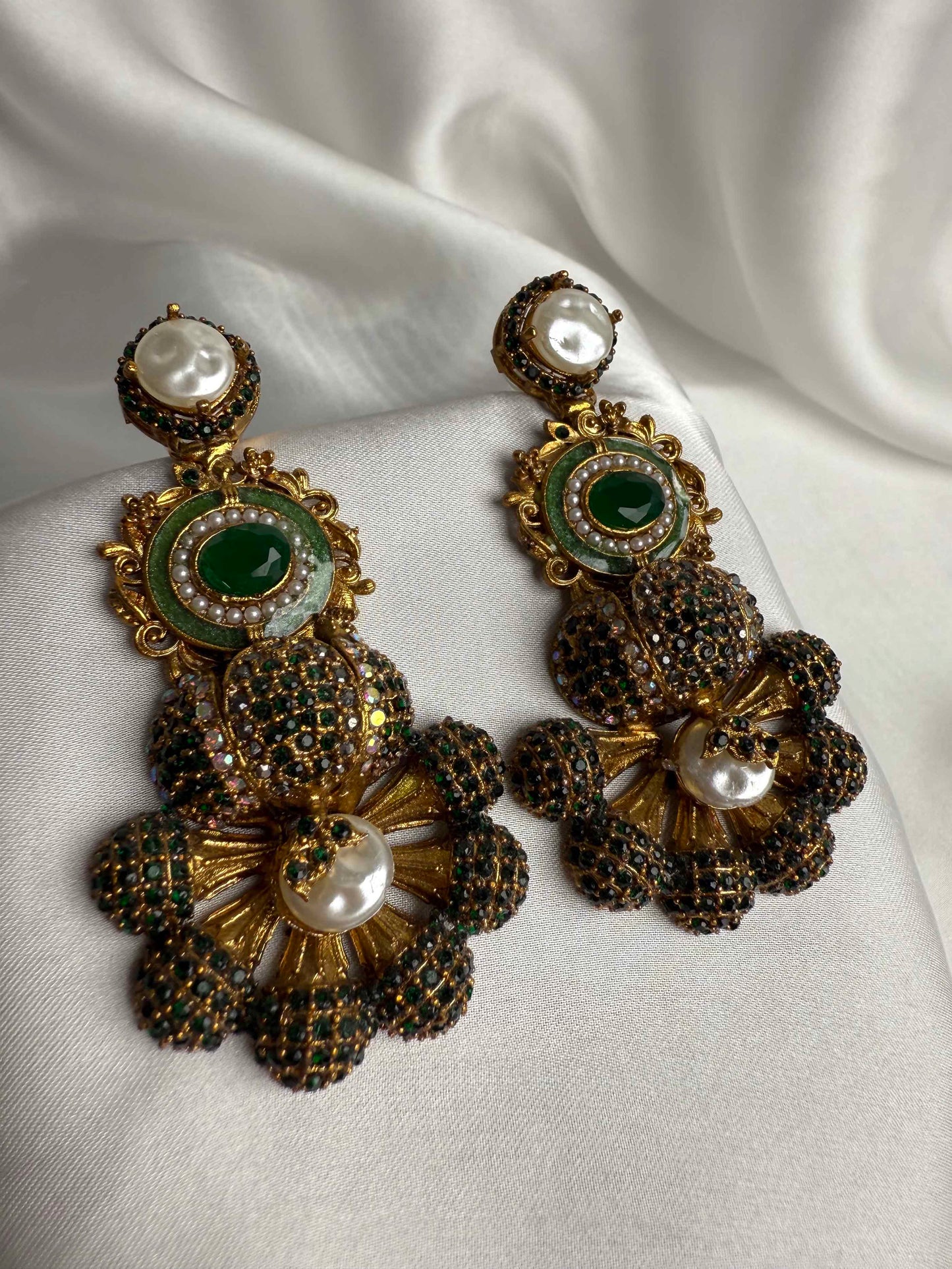 Sultana Pearls Statemant Earrings