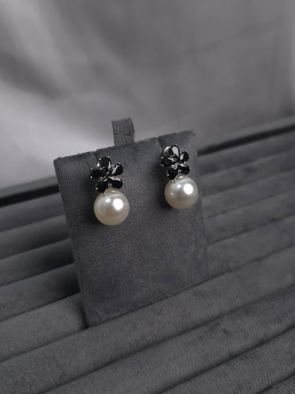Flower Pearl Studs