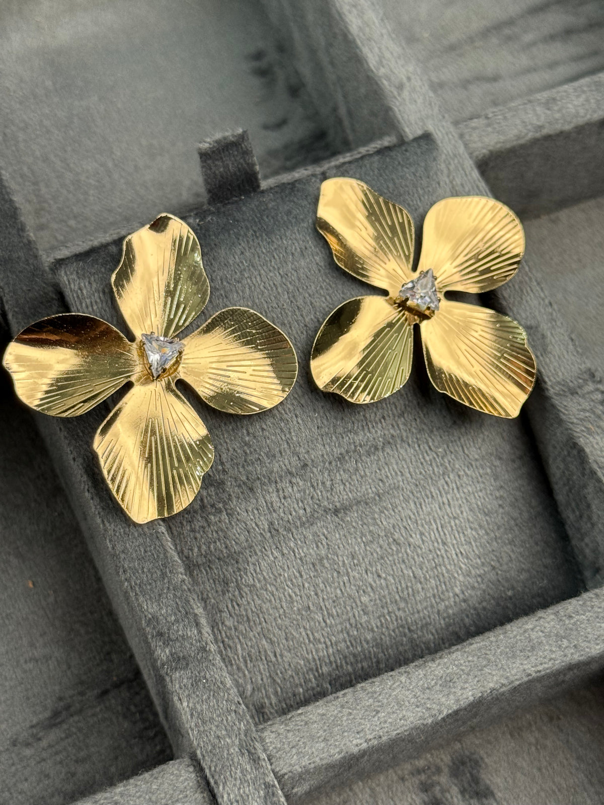 Petal Ray Studs